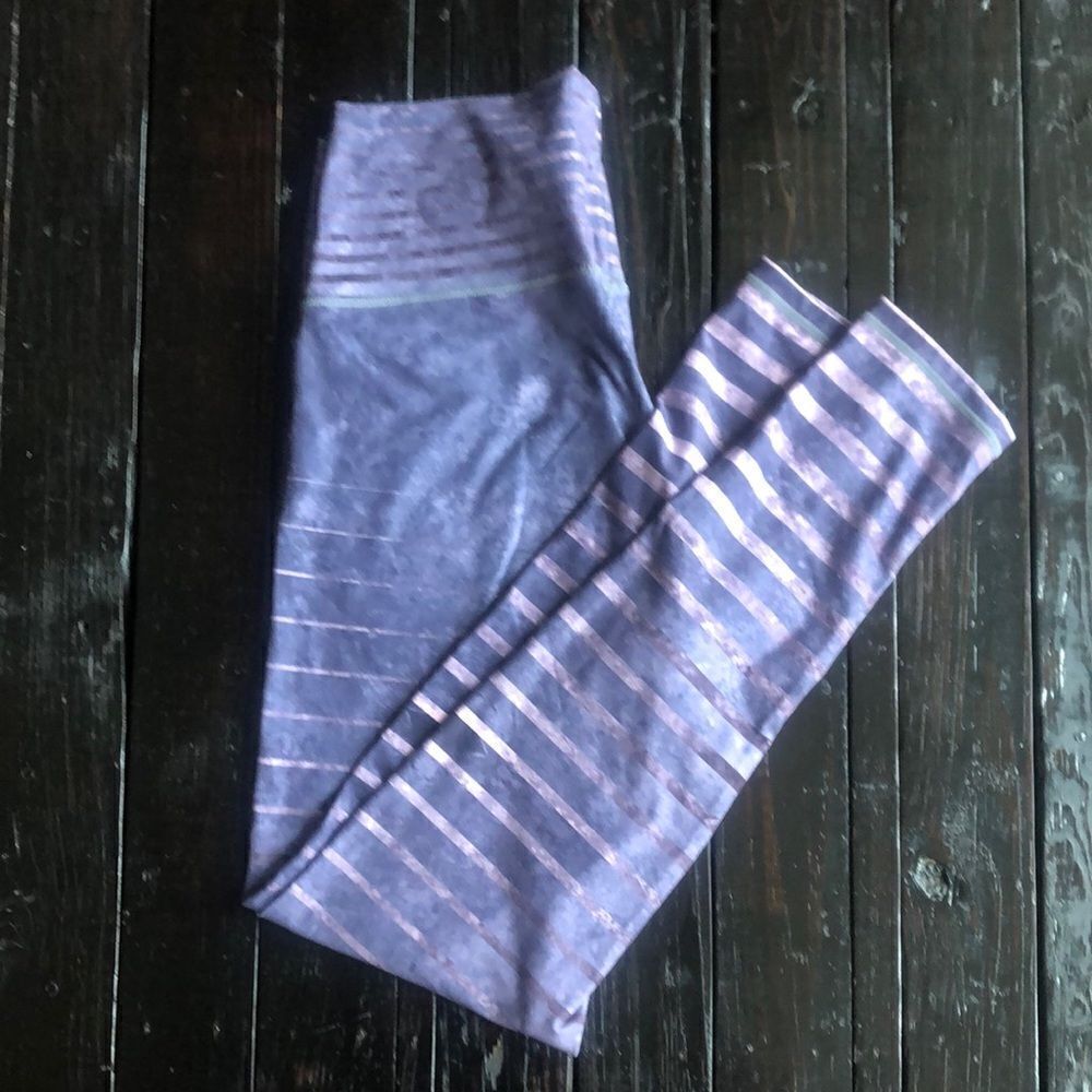 Purple striped Workout legging Size Medium